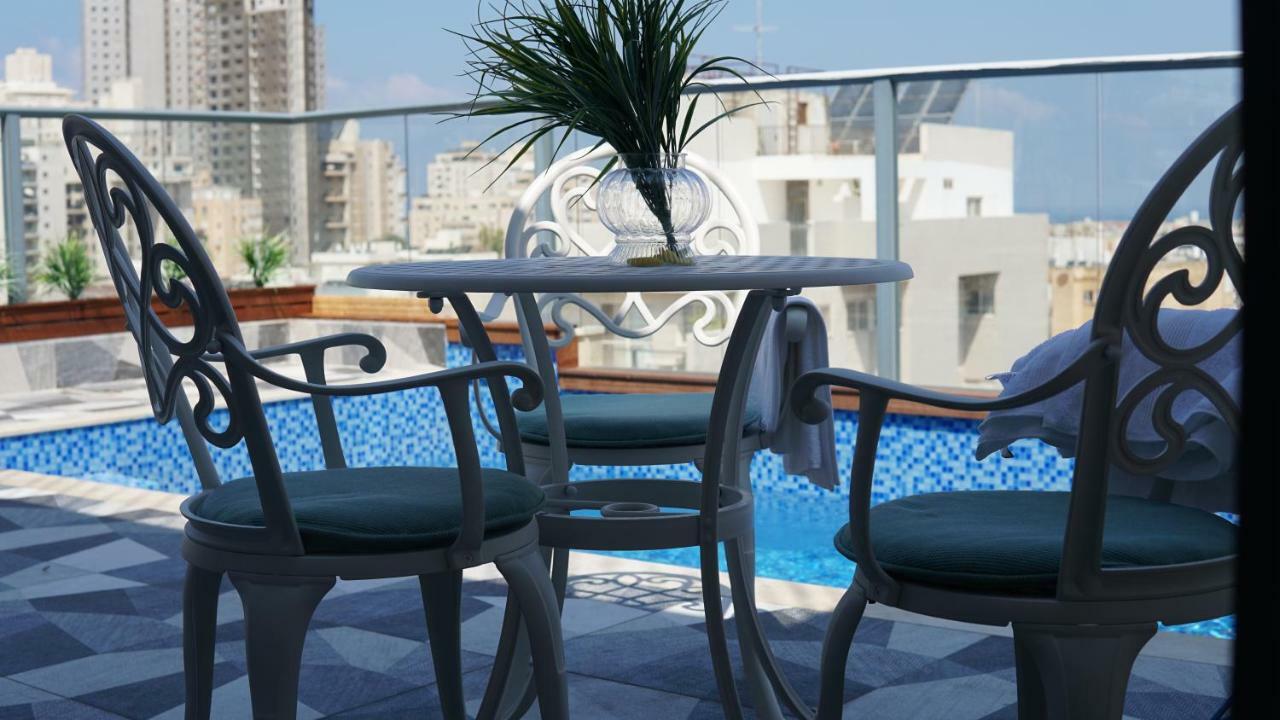 Luxury Rooftop Apartment In Netanya Exterior photo